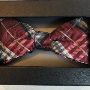 NIB Kohl's Pre-Tied Plaid Bowtie